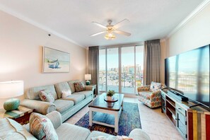 TV, DVD player, offices - 4th-floor beach-chic condo at waterscape - waterfall & lazy river (Fort Walton Beach)