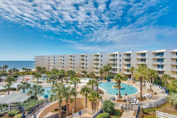 Pool - 4th-floor beach-chic condo at waterscape - waterfall & lazy river (Fort Walton Beach)