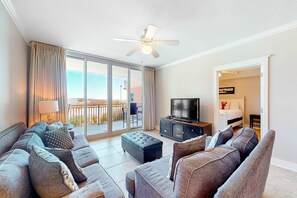 TV, DVD player, offices - Newly renovated, 1st-floor condo with seasonal beach service & beach views (Fort Walton Beach)
