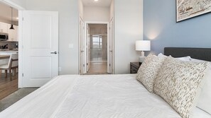 1 bedroom, desk, iron/ironing board, WiFi - Landing | Modern 1BD, Yoga Studio, Gym (Four Corners)