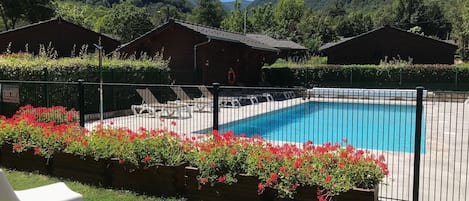 Piscina externa, piscina aquecida