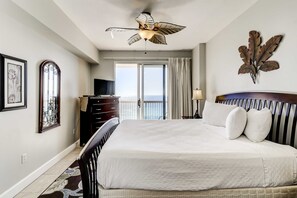 1 bedroom, iron/ironing board, WiFi, wheelchair access - Gorgeous waterfront condo with incredible views, two pools & gym (Panama City Beach)