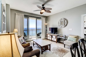 TV, DVD player, offices - Gorgeous waterfront condo with incredible views, two pools & gym (Panama City Beach)