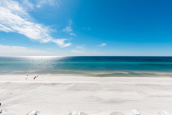 On the beach - Spacious Top-Floor Condo At Waterscape 490 Feet Of Private Beach (Fort Walton Beach)