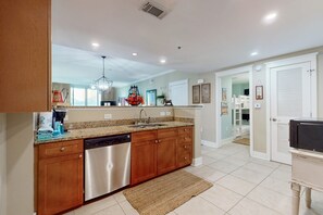 Fridge, microwave, oven, stovetop - 2nd-floor condo with balcony at Waterscape Waterfall, lazy river & beach chairs (Fort Walton Beach)