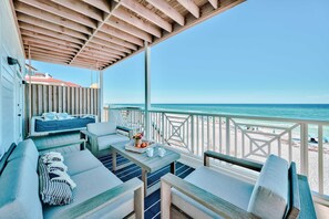Property grounds - 3-story Gulf-front home with beach access, multiple decks, beach views, AC (Santa Rosa Beach)