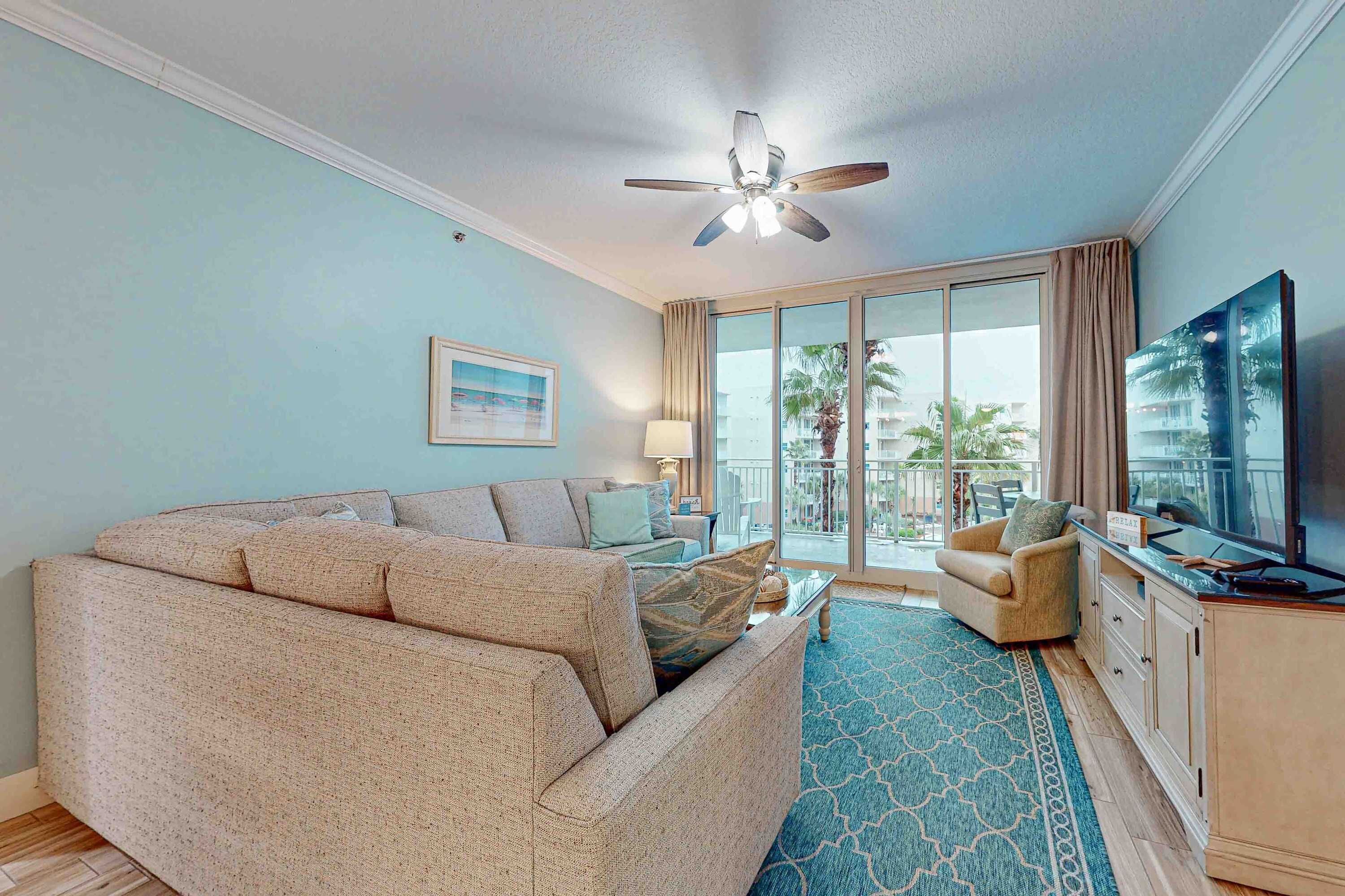 Televisión, reproductor de DVD y oficina 