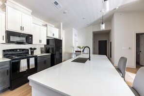 Fridge, dining tables - Landing | Stunning 1BD, Gym, Clubhouse (Asheville)