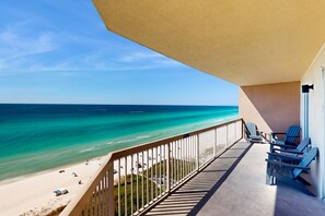 Property grounds - Snow-bird friendly top-floor corner condo with Gulf views, pools & gym (Panama City Beach)