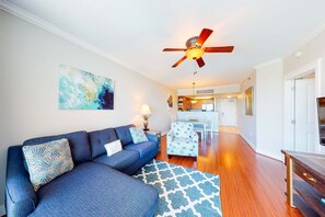 TV, DVD player, offices - Warm, Welcoming Condo On Okaloosa Island 490 Feet Of Private Beach (Fort Walton Beach)