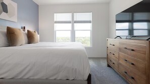 2 habitaciones, escritorio, tabla de planchar con plancha y wifi 