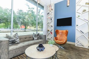 Smart TV - Landing | Beautiful 2BD, Clubhouse, Game Room (Houston)