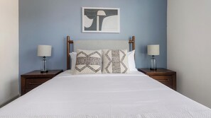 Desk, iron/ironing board, WiFi, bed sheets - Landing | Beautiful 2BD, Game Room, Courtyard (Houston)