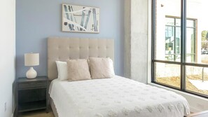 1 bedroom, desk, iron/ironing board, WiFi - Landing | Beautiful 1BD, Gym, Courtyard (Chapel Hill)