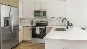 Fridge, dining tables - Landing | Beautiful 1BD, Gym, Courtyard (Chapel Hill)