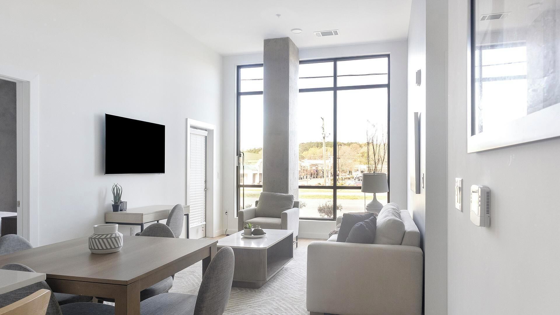 Landing | Stylish 2bd, Courtyard, Gym - Chapel Hill, NC