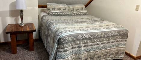 Cabin 9 | Iron/ironing board, free WiFi