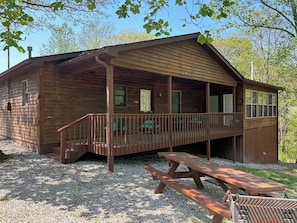 Cabin 16 | Exterior