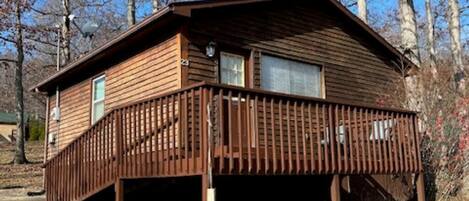 Cabin 23 | Exterior