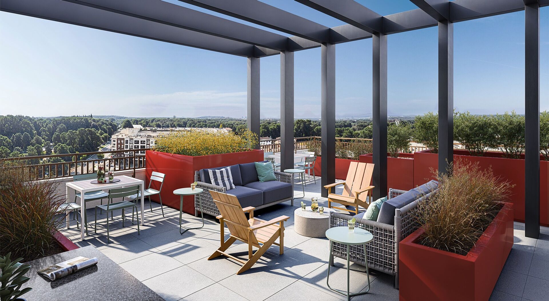 Une terrasse sur le toit offrant une vue sur la ville, avec un canapé, des chaises et une table.