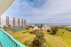 Sports court - Waterfront Plantation Palms condo with shared pool & hot tub, walk to beach (Fort Morgan)