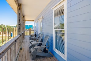 Terrace/patio - Mobile Bay Home w/ Fishing Dock - 1 Block to Beach & Near Marina (Fort Morgan)