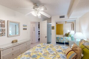1 bedroom, iron/ironing board, WiFi, bed sheets - Plantation Palms #6205 with Resort Pools, Hot Tubs & Tennis, Steps to Beach (Fort Morgan)