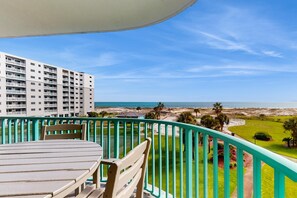 Outdoor dining - Plantation Palms #6408 Beachfront Condo (Fort Morgan)