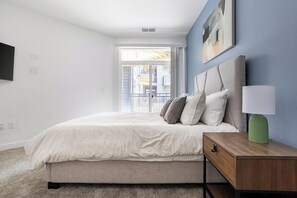2 Schlafzimmer, Schreibtisch, Bügeleisen/Bügelbrett, WLAN