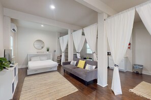 6 Schlafzimmer, WLAN, Bettwäsche