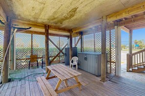 Terrace/patio - Fun Seahorse condo with gas grill, W&D, & pool access - walk to West Beach (Gulf Shores)