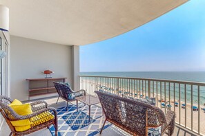 Property grounds - Beautiful Gulf Shores Home w/Shared Pool, Hot Tub, and Sauna + Free WiFi (Gulf Shores)