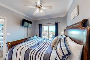 2 bedrooms, iron/ironing board, Internet, bed sheets - Luxury Gulf-view condo with pool, hot tub & sauna - walk to the beach (Gulf Shores)