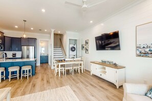 Interior - Luxurious, two-story cottage near the beach w a full kitchen & shared pool (Gulf Shores)