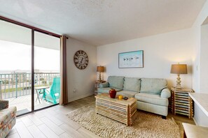 TV, DVD player, offices - Condo w/ view of Little Lagoon, beach access, shared pools, hot tub, & pier (Gulf Shores)