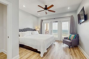 12 bedrooms, iron/ironing board, WiFi, bed sheets - Luxury Beachfront Estate in Fort Morgan | Private Pools, Elevators and Wedding-Friendly (Fort Morgan)
