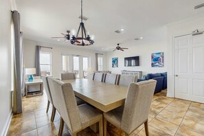Dining - Luxury Beachfront Estate in Fort Morgan | Private Pools, Elevators and Wedding-Friendly (Fort Morgan)