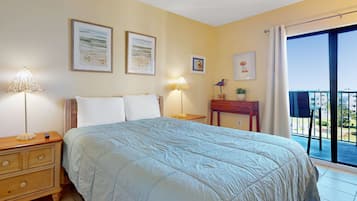2 bedrooms, iron/ironing board, internet, bed sheets