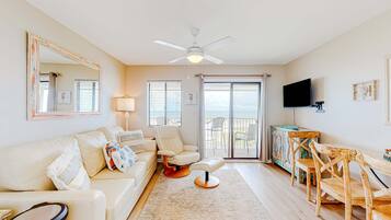 Een televisie en een dvd-speler