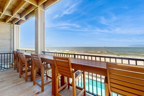 Property grounds - Luxury Beachfront Duplex in Fort Morgan | Pool, Elevator and Wedding-Friendly (Fort Morgan)
