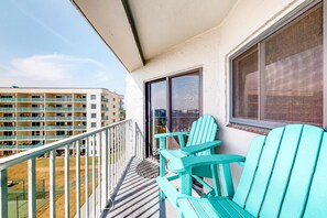 Property grounds - Condo with WiFi, pools, tennis courts & on-site gym (Fort Morgan)