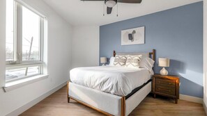 1 bedroom, desk, iron/ironing board, WiFi - Landing | Spectacular 1BD, Game Room, Gym (Austin)