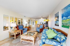 TV, offices - Oceanfront condo with Gulf-view balcony, beach access, pool, WiFi, & central AC (Fort Morgan)