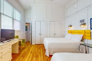 3 bedrooms, WiFi, bed sheets - Beachfront Daydream Hideaway w Panoramic Water Views & Gulf-Front Deck (Gulf Shores)