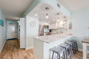 Fridge, microwave, oven, stovetop - Absolute Gulf-front condo with beach view and pool (Gulf Shores)