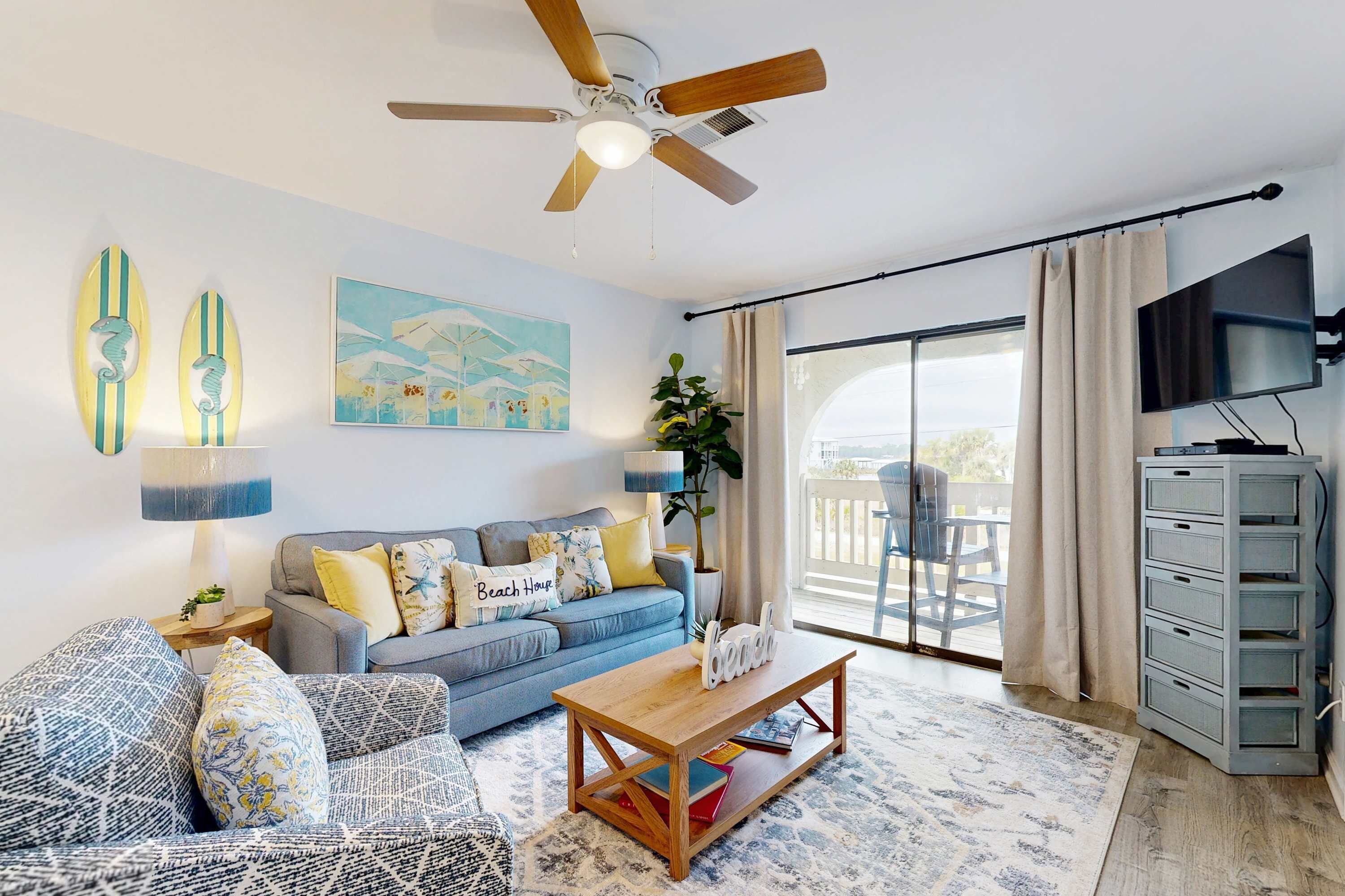 Fernseher, DVD-Player, Arbeitsbereiche