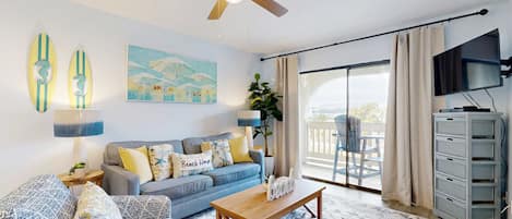 Fernseher, DVD-Player, Arbeitsbereiche