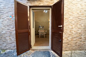 Unclassified image, 4 of 33, button - Ognibene Nest by Wonderful Italy (Napoli)