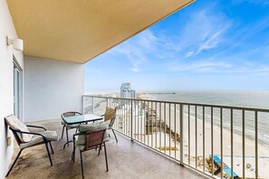 Property grounds - Gulf front condo with community outdoor & indoor pool, hot tub & fitness center (Gulf Shores)
