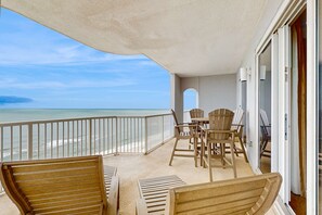 Outdoor dining - Condo with great views, two pools, & private balcony - near attractions (Gulf Shores)